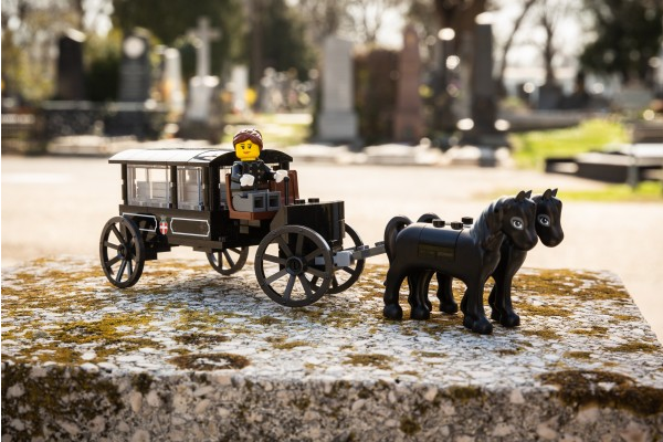 Historische Leichenkutsche aus LEGO als individuelles Museums- oder Sammlermodell